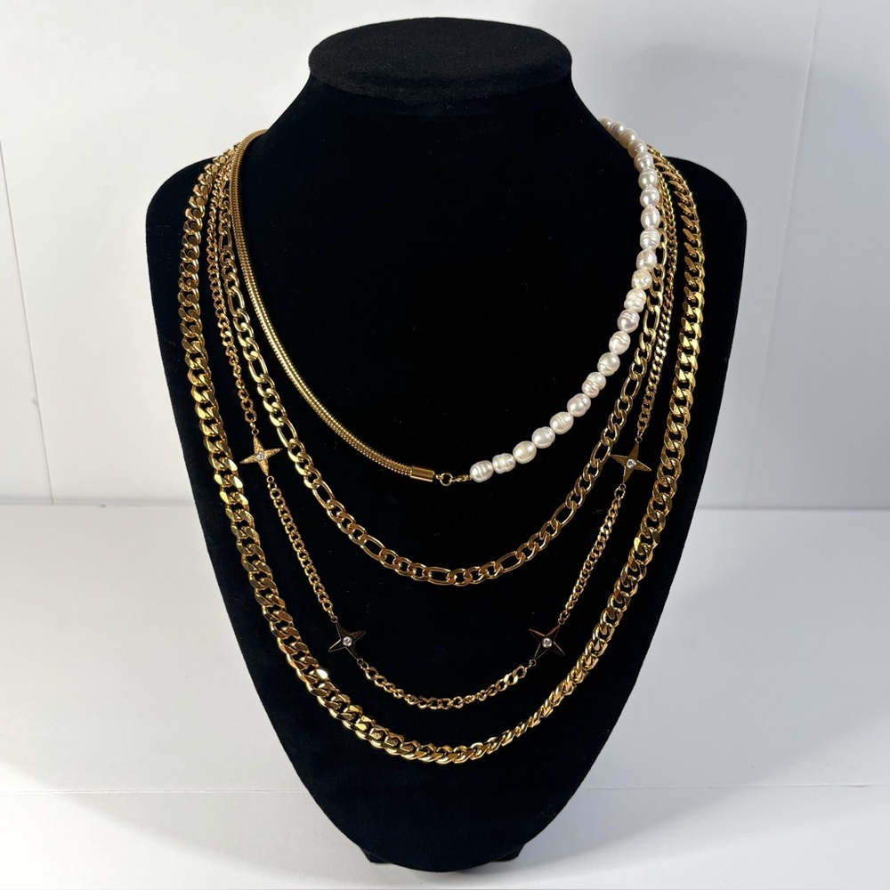 Gold-plated necklace bundle (jewelry box included)